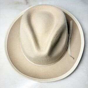 Felt Fedora Men's Tan Hat has a circumference of 23.5 Inches (US Size 7.5 I